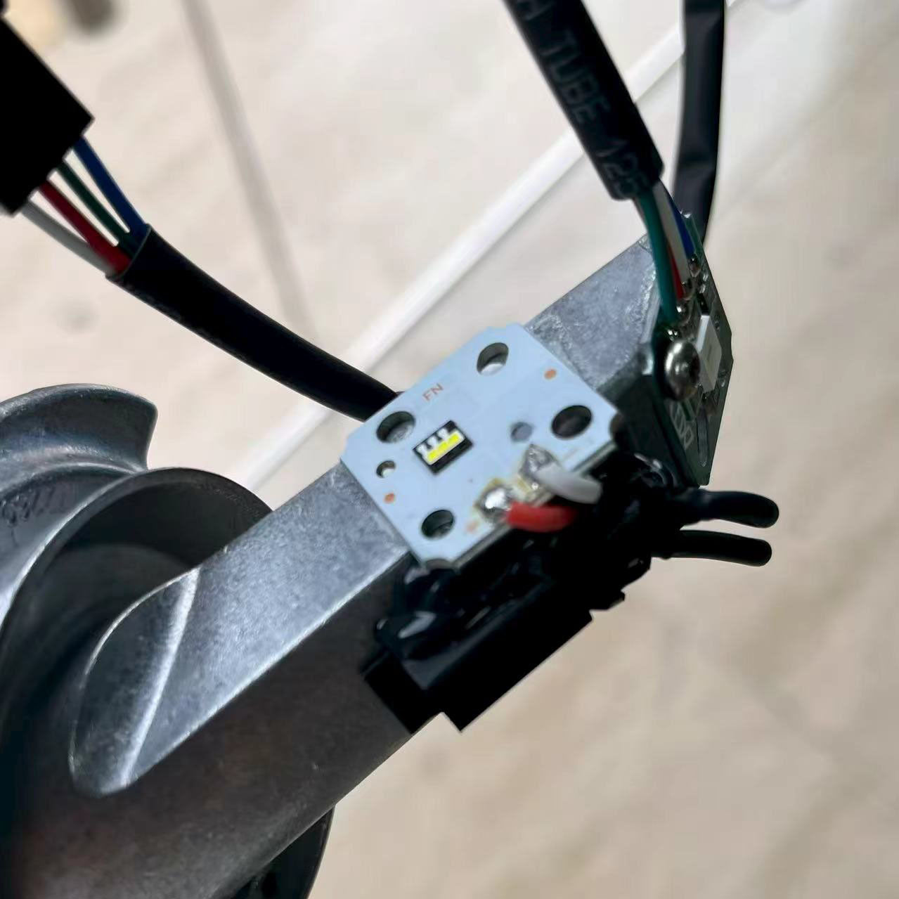 Angel Eye RGBW DRL LED Module 63127262731 For BMW F07 GT F10 F11 F18 2011-2013 Xenon Headlight